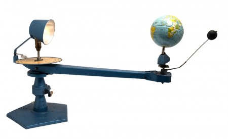 Tellurium - Planetarium - skolemodell av jordkloden og solen